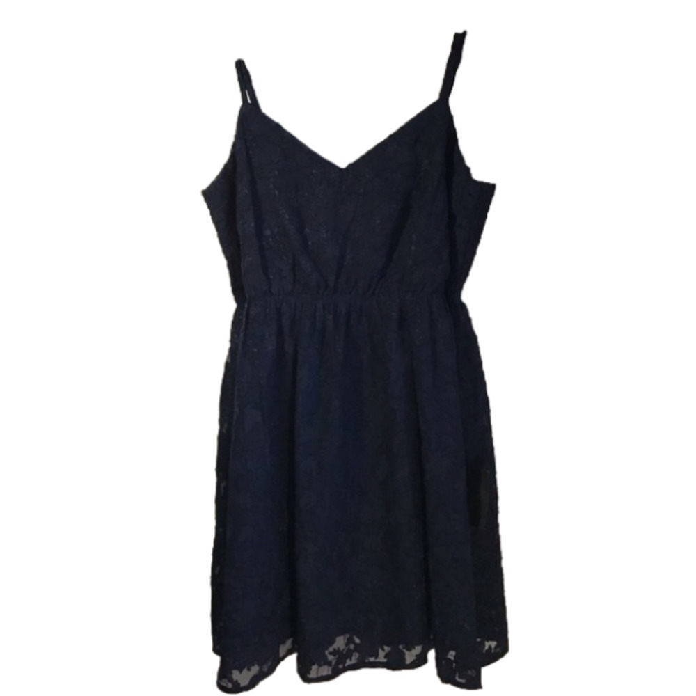 Lulus women’s navy, size medium lacy dress with spaghetti straps. BNWT